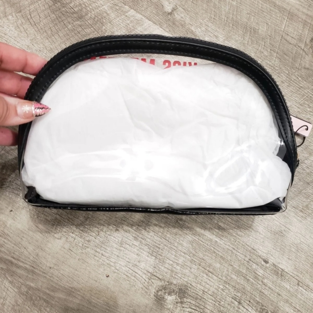 ๐๏ธ NWT Victoria's Secret Very Sexy Pouch - Picture 2 of 10